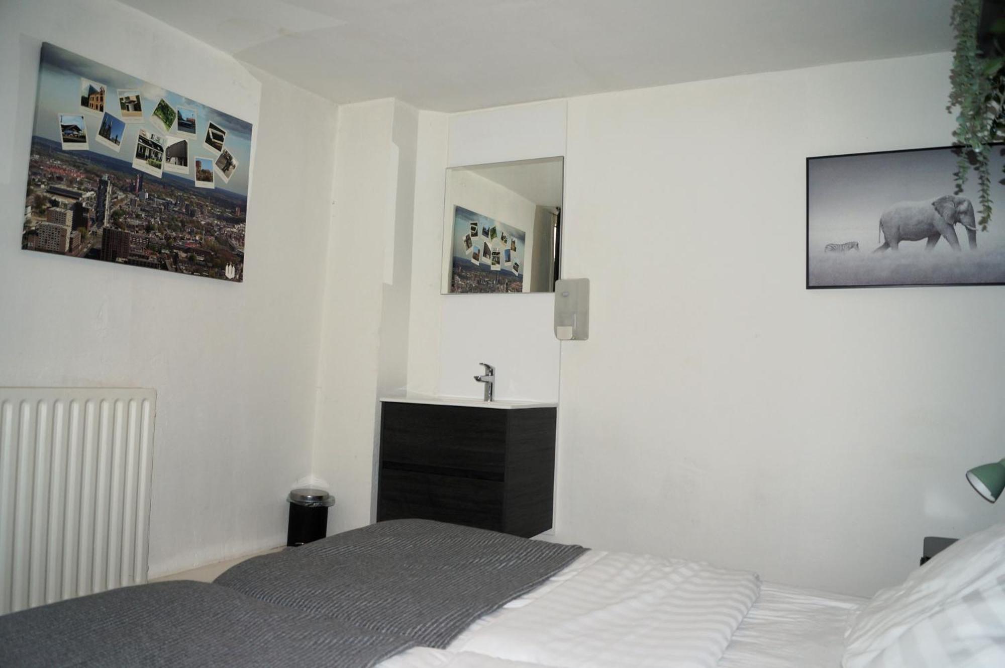 Herberg, Het Wapen Hostel *