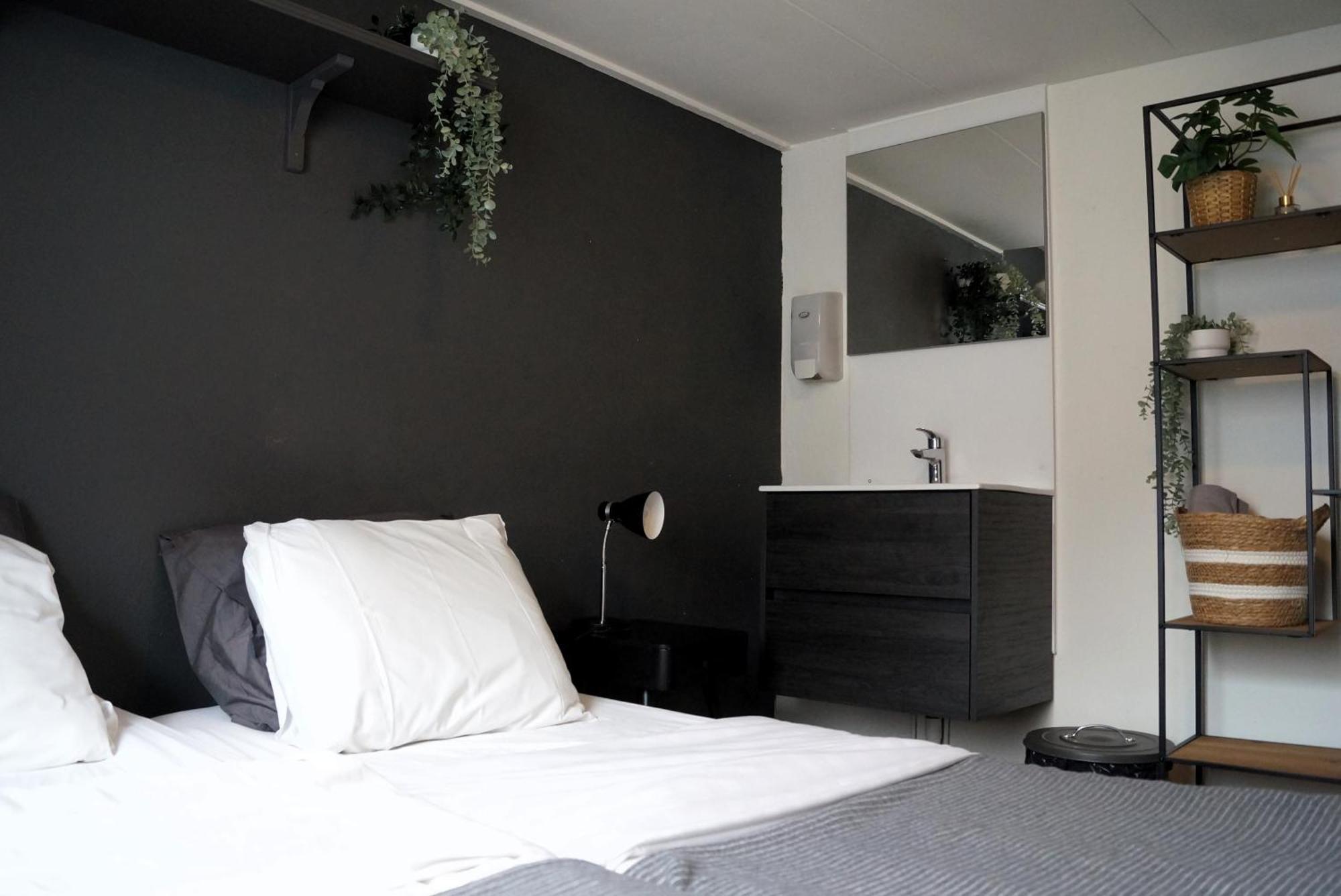Hostel Herberg, Het Wapen Tilburg