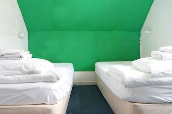 Hostel Herberg, Het Wapen Tilburg